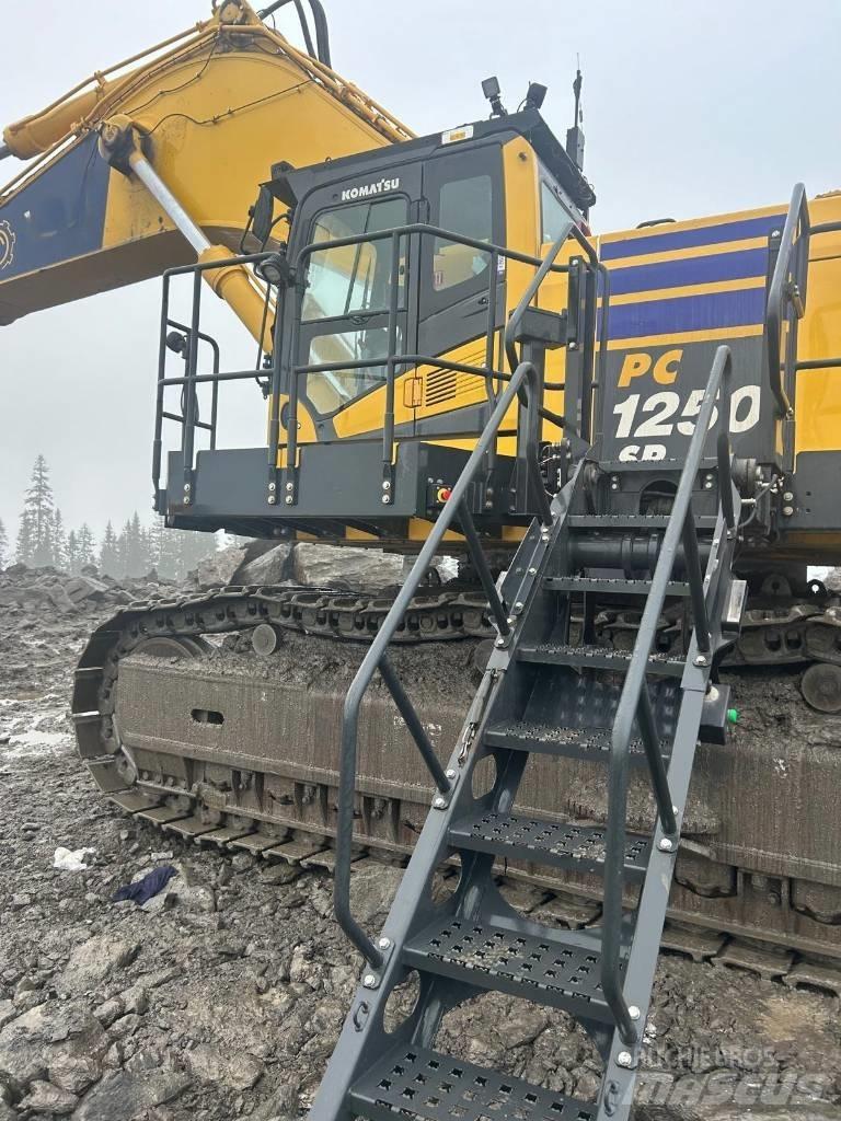 Komatsu PC 1250 -11EO Pásové rýpadlá