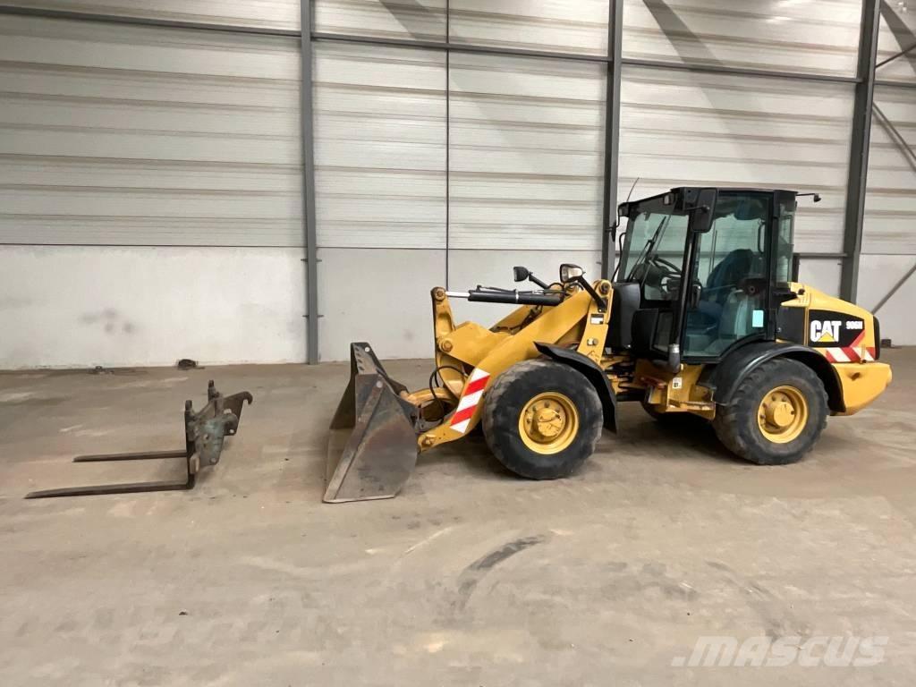 CAT 906 H Kolesové nakladače