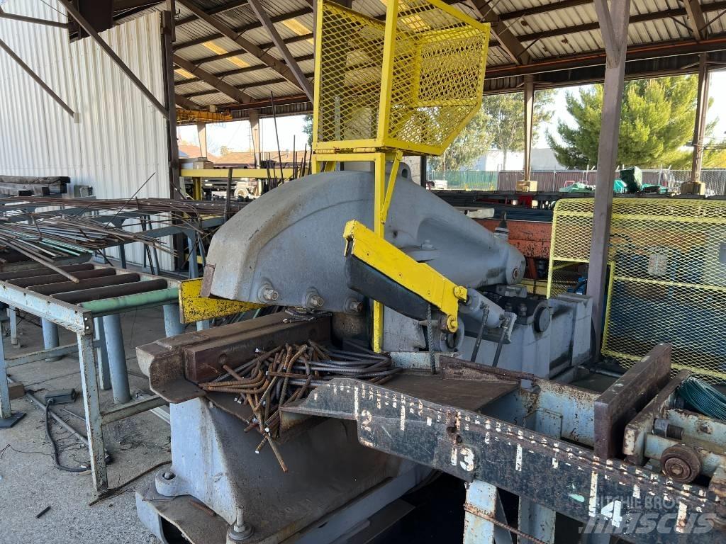 MILWAUKEE Shear   No. 2 Stroje pre manipuláciu s odpadom