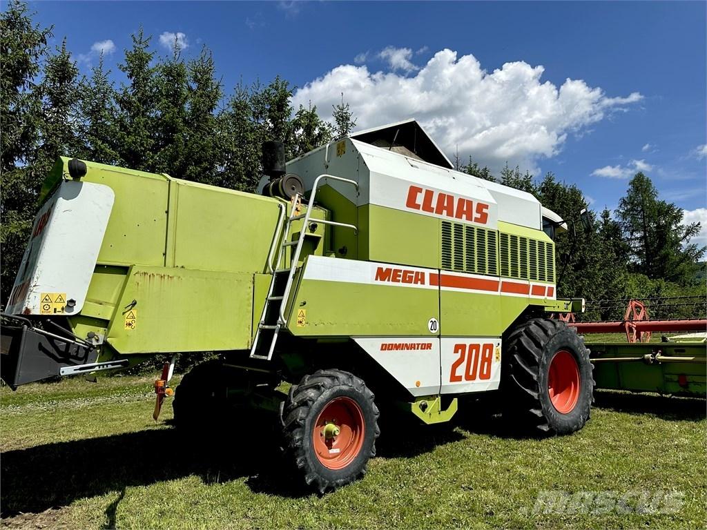 CLAAS Mega 208 Kombinované zberacie stroje