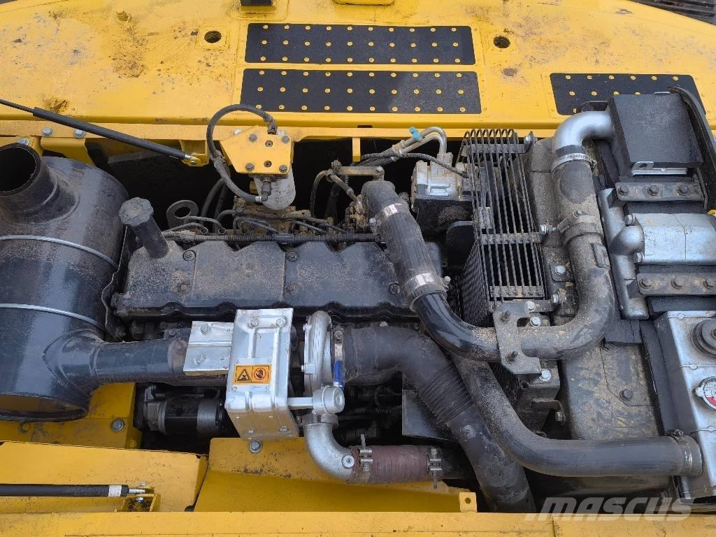 Komatsu PC 220-8 Pásové rýpadlá