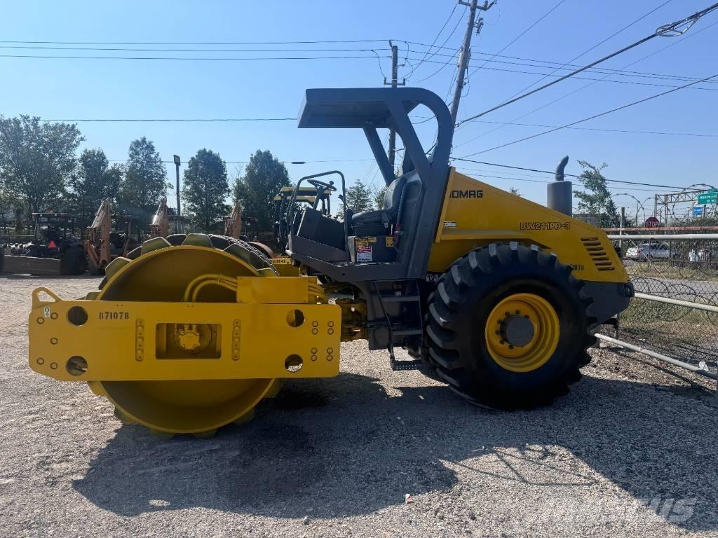 Bomag BW 211 P D-3 Ťahačové valce