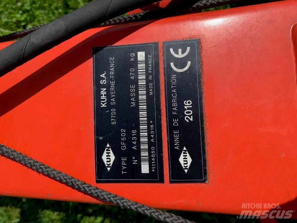 Kuhn GF 502 Obracače a zhrabovače sena