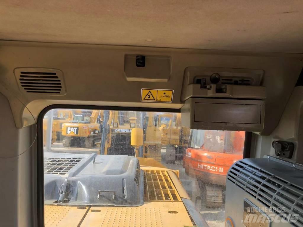 CAT 320 D Pásové rýpadlá