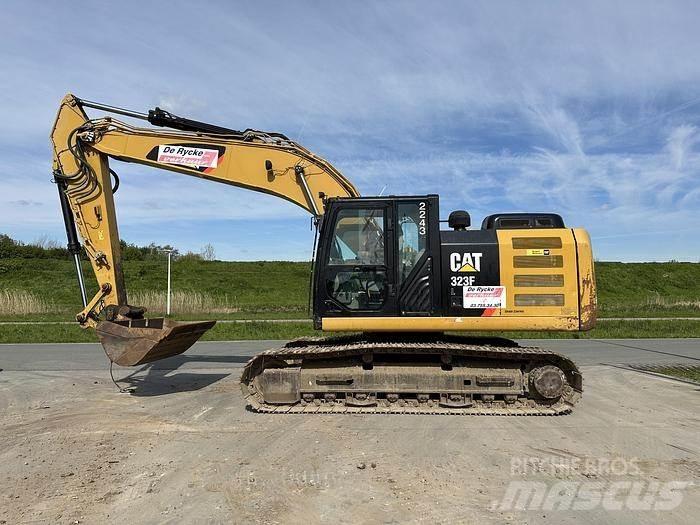 CAT 323FL Pásové rýpadlá