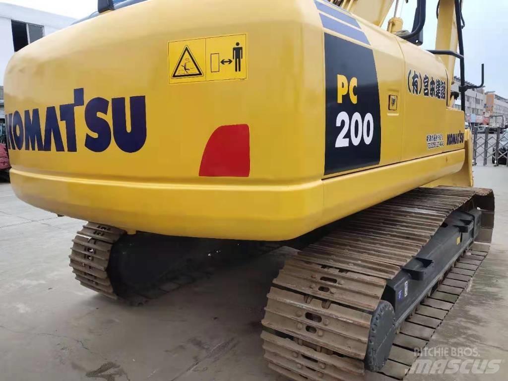 Komatsu PC 200 Pásové rýpadlá