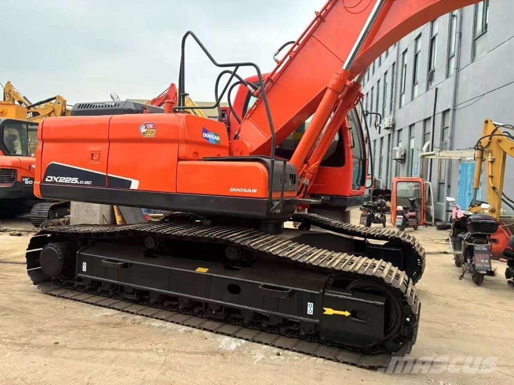 Doosan DX 225 LC Pásové rýpadlá