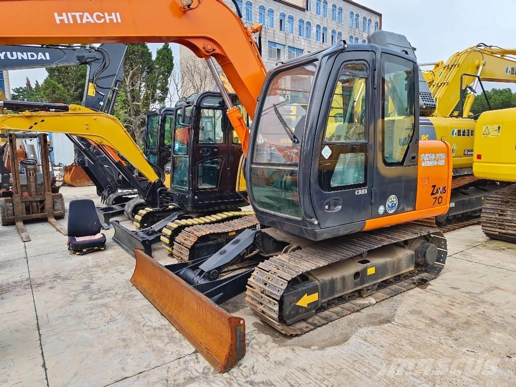Hitachi ZX 70 Midi rýpadlá 7 t - 12 t