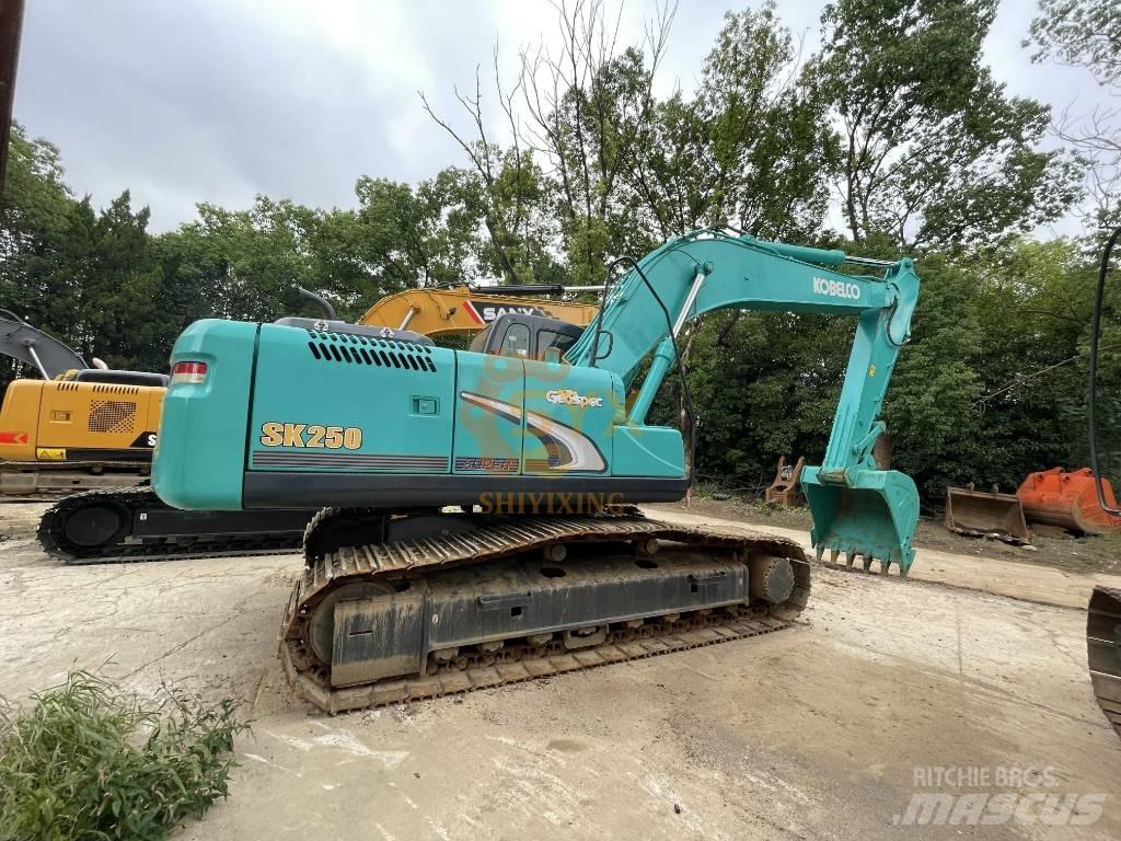 Kobelco 250 Pásové rýpadlá