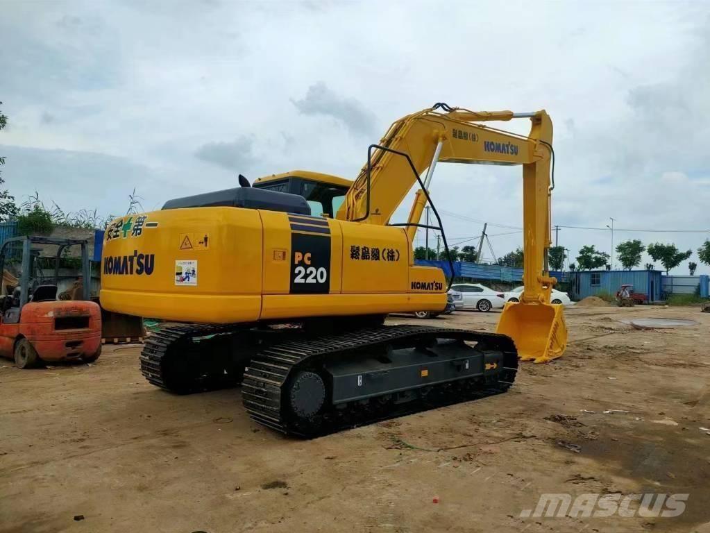 Komatsu pc220-7 Pásové rýpadlá