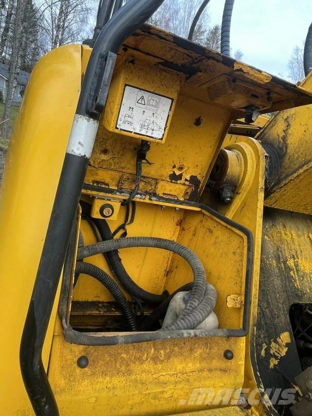JCB JS 200 LC Pásové rýpadlá