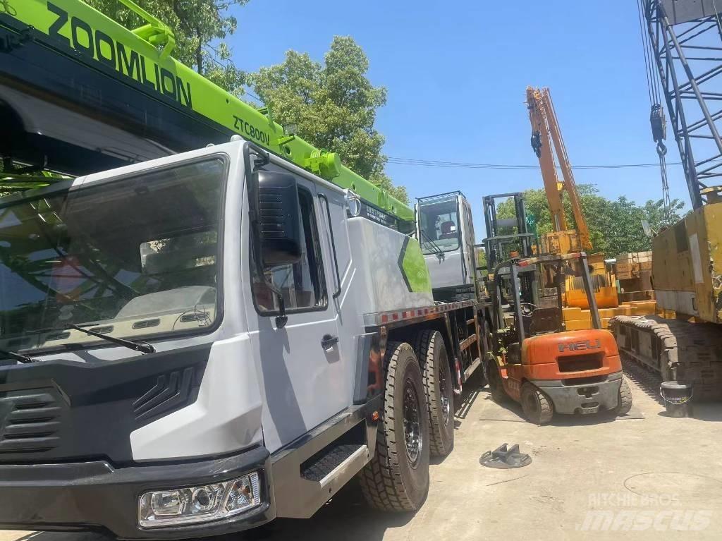 Zoomlion ZVT800 Univerzálne terénne žeriavy