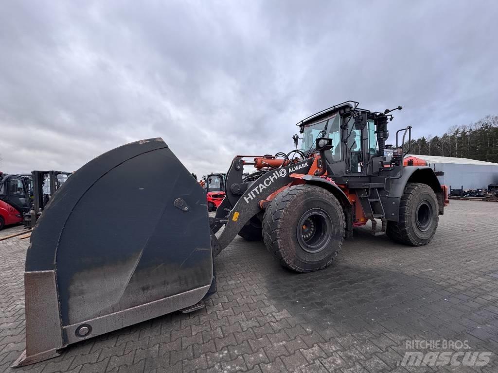 Hitachi ZW 220-7 Kolesové nakladače