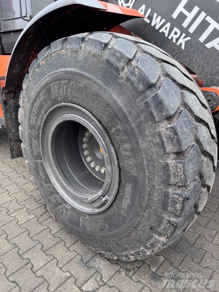Hitachi ZW 220-7 Kolesové nakladače