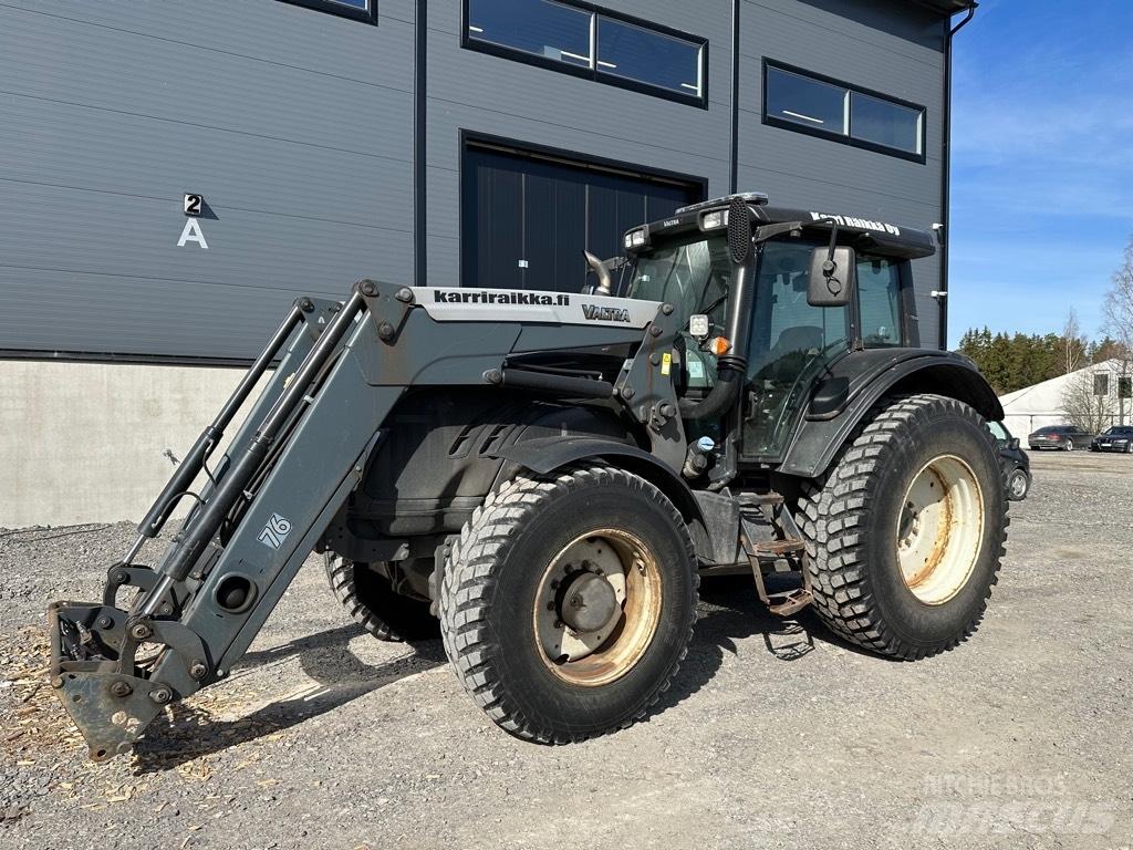 Valtra T 173 Traktory