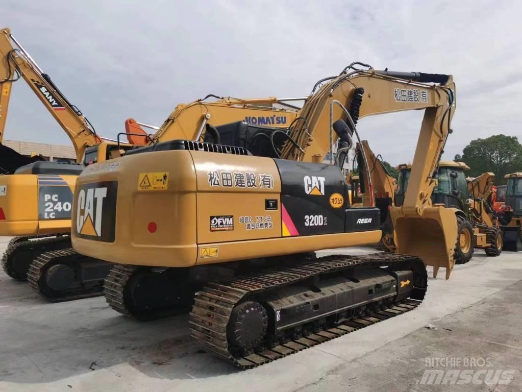 CAT 320D2 Pásové rýpadlá