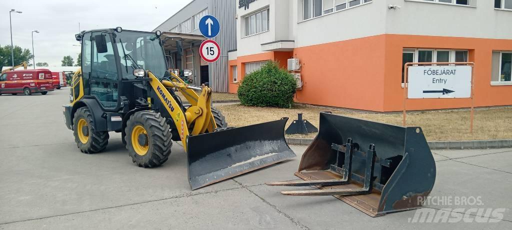 Komatsu WA 70 Kolesové nakladače