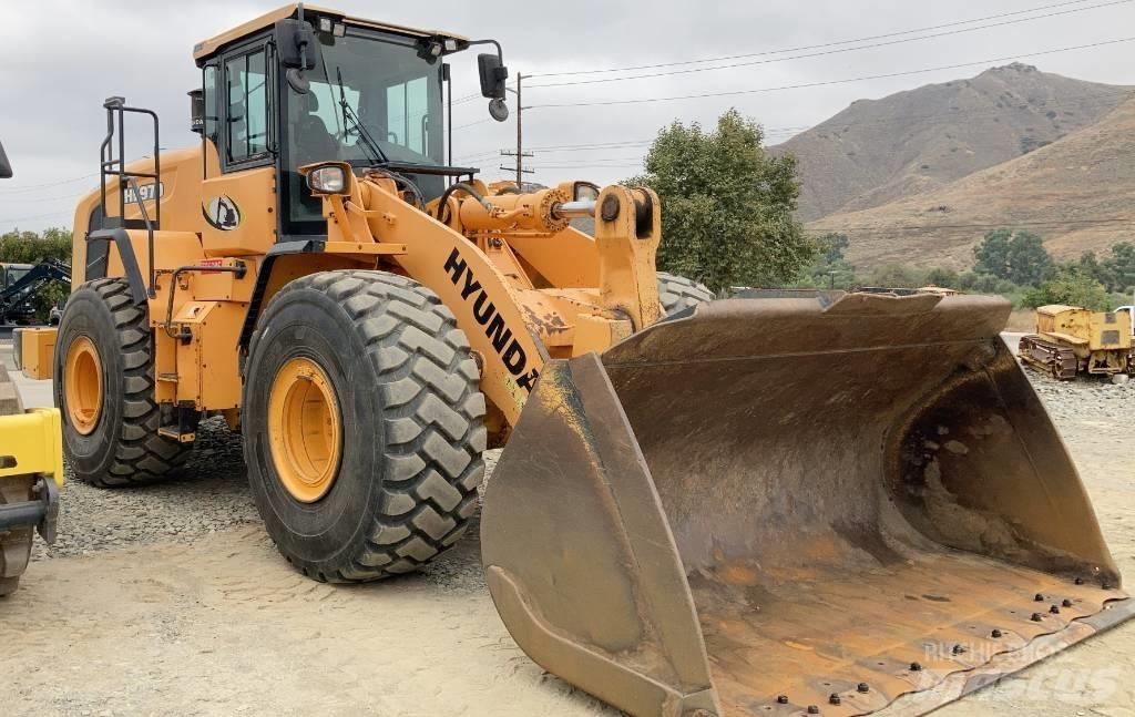Hyundai HL970 Kolesové nakladače