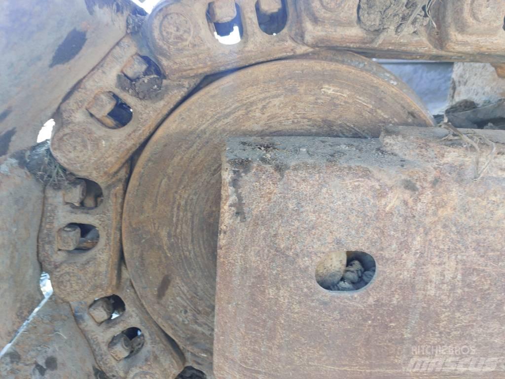 Komatsu PC240LC-10 Pásové rýpadlá