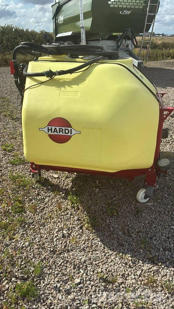 Hardi Fronttank Nesené postrekovače
