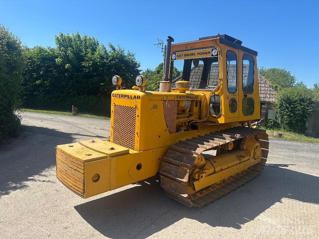 CAT D4d Traktory