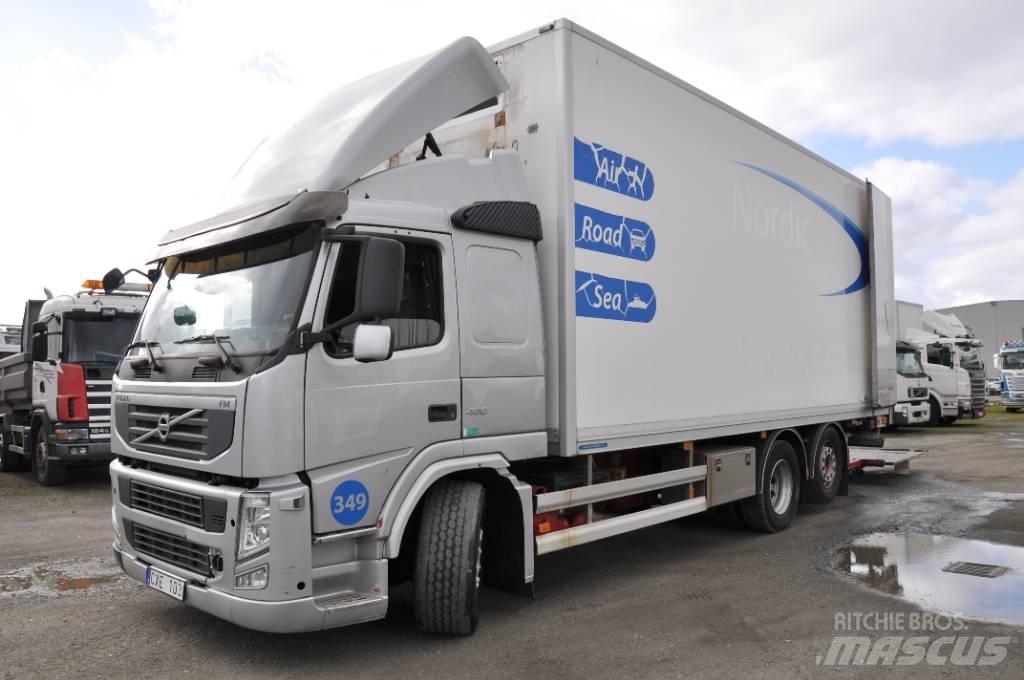 Volvo FM 6X2 Skriňová nadstavba