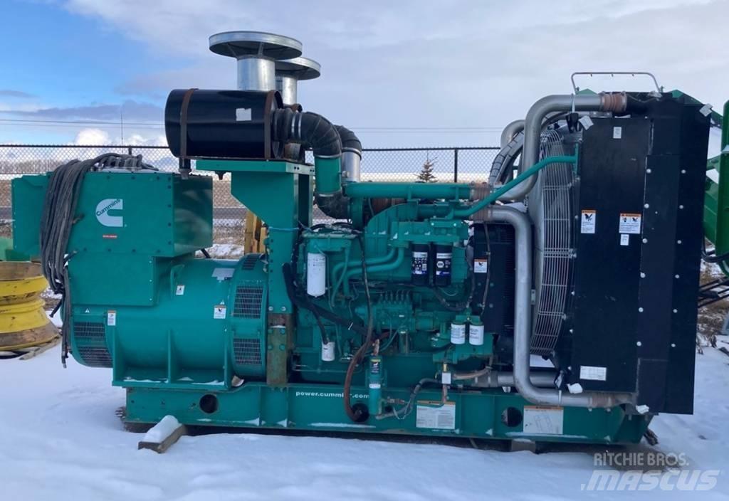 Cummins QST30G5 Naftové generátory