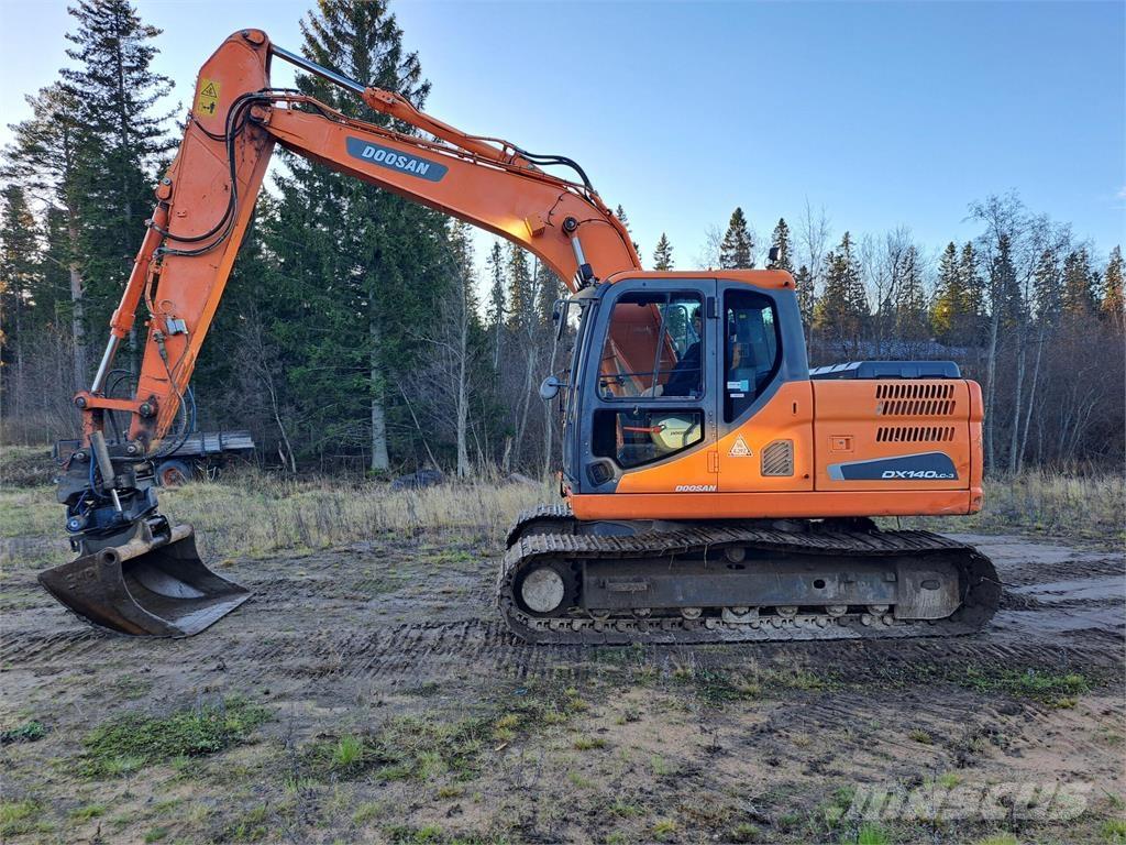 Doosan DX 140 LC-3 Pásové rýpadlá