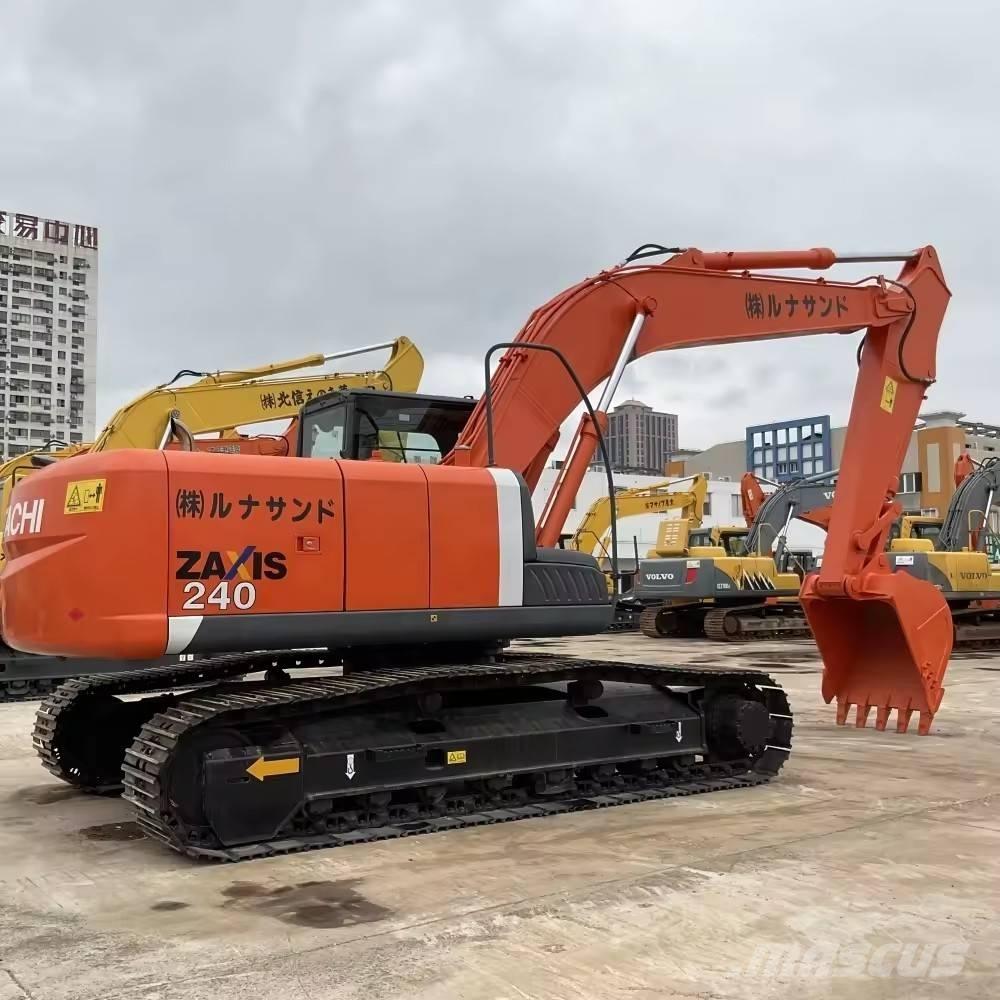 Hitachi ZX 240 Pásové rýpadlá