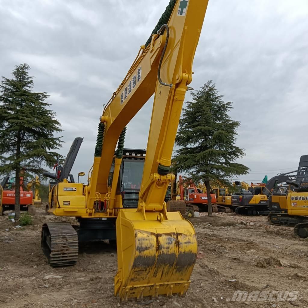 Komatsu PC 220-8 Pásové rýpadlá