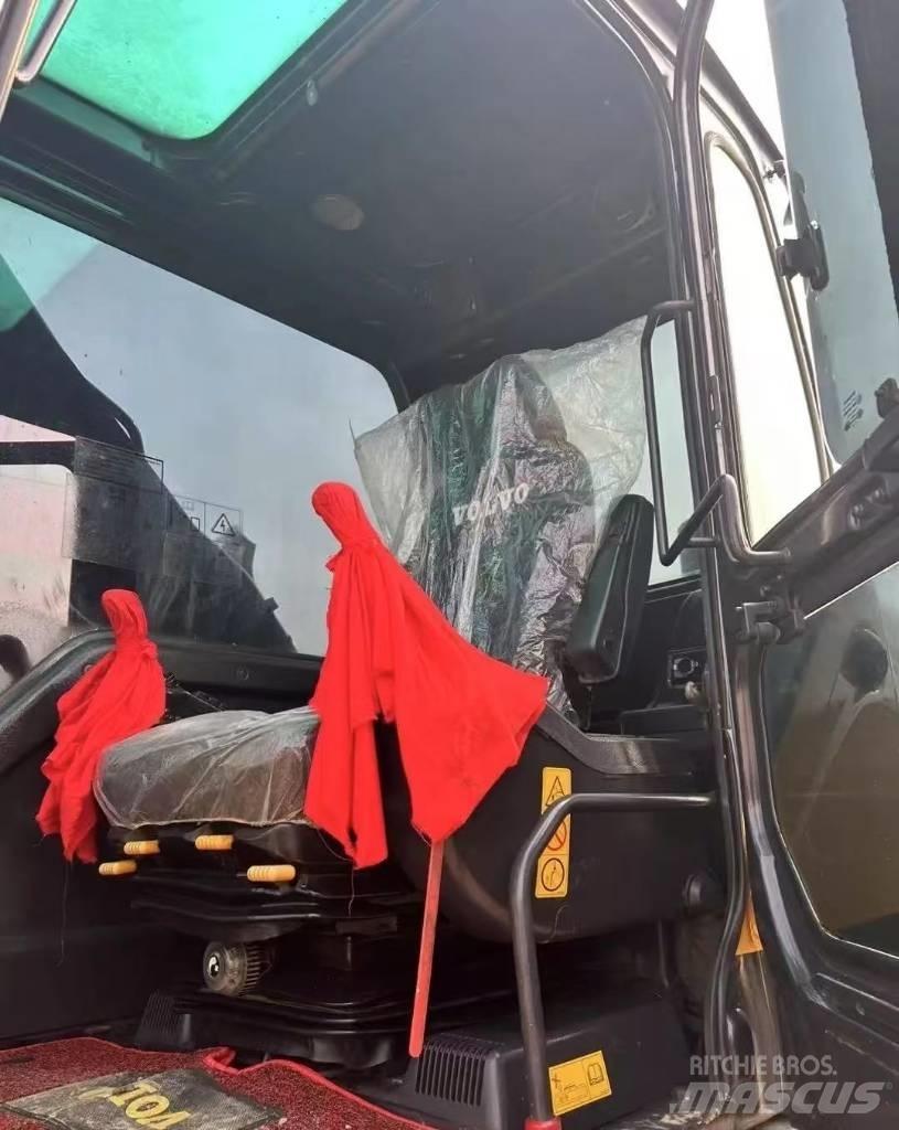 Volvo EC 240 Pásové rýpadlá