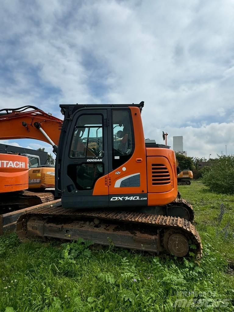 Doosan DX 140 LCR Pásové rýpadlá