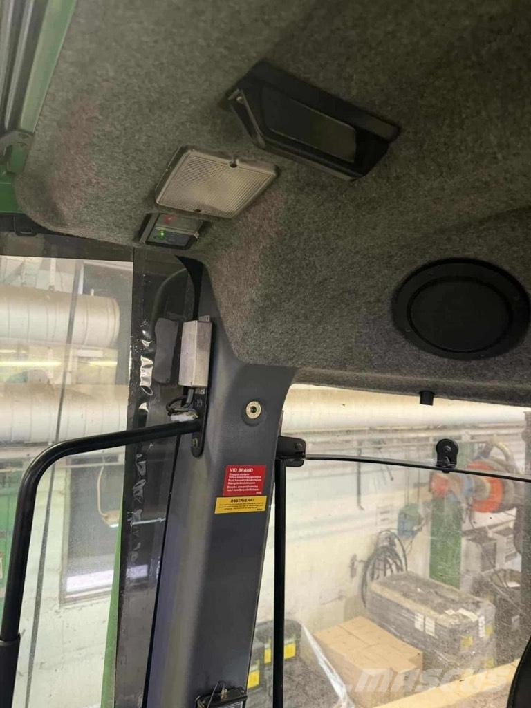 John Deere 1910E Lesné traktory