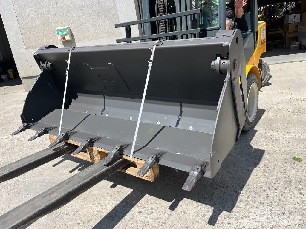Mecalac 8 MCR Midi rýpadlá 7 t - 12 t