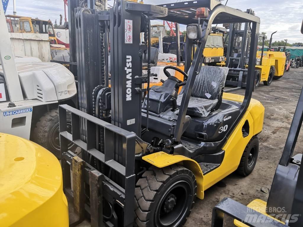 Komatsu 3 Dieselové vozíky