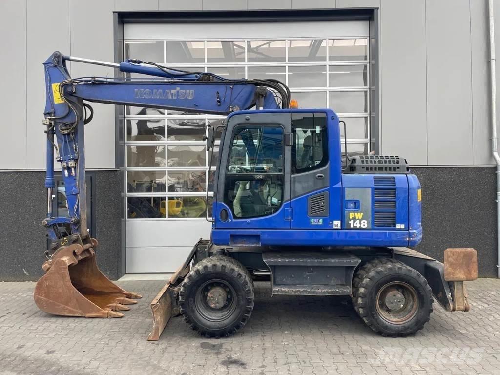 Komatsu PW148-8 Kolesové rýpadlá