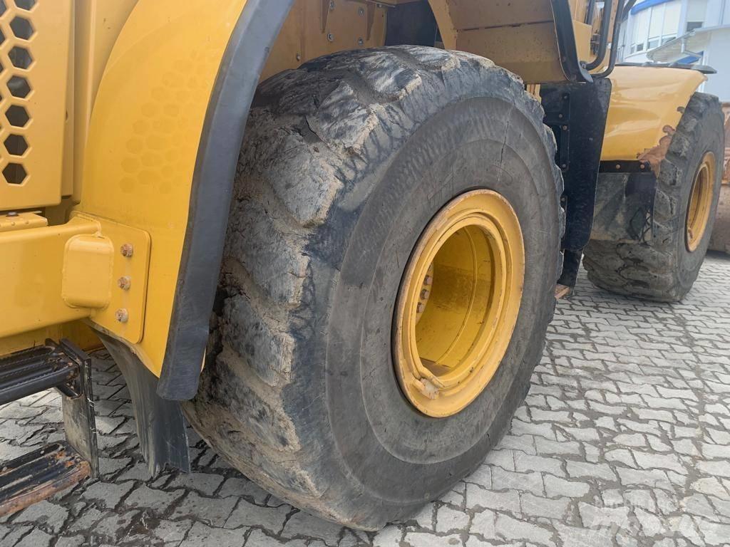 CAT 972 K Kolesové nakladače