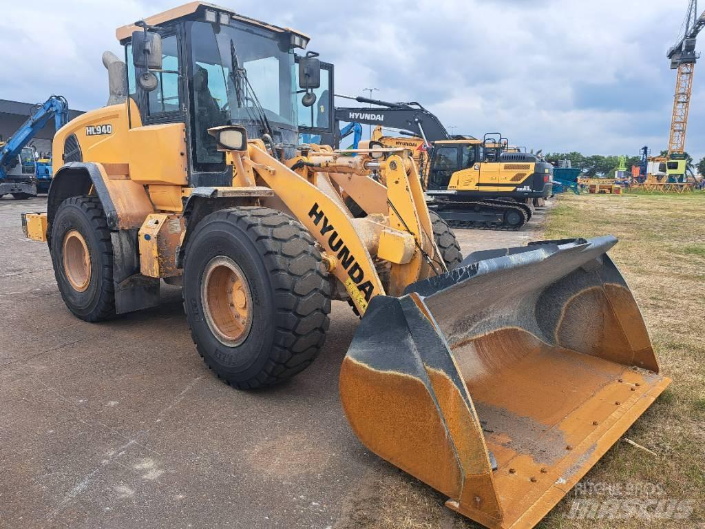 Hyundai HL940 Kolesové nakladače