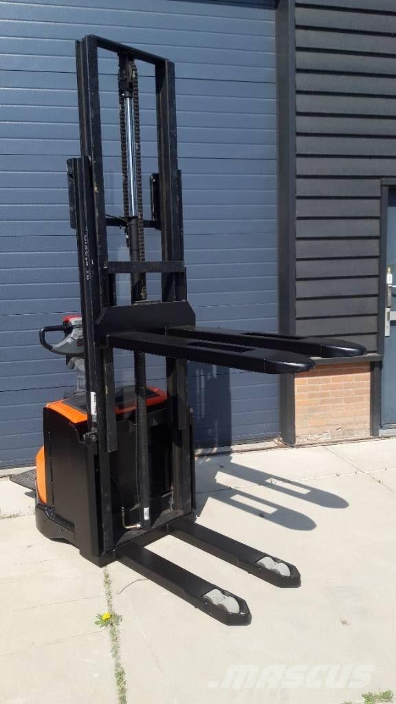 BT SWE 120 Samohybné vozíky