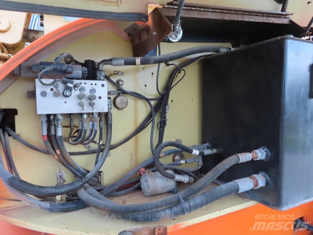 JLG 860 SJ Teleskopické plošiny