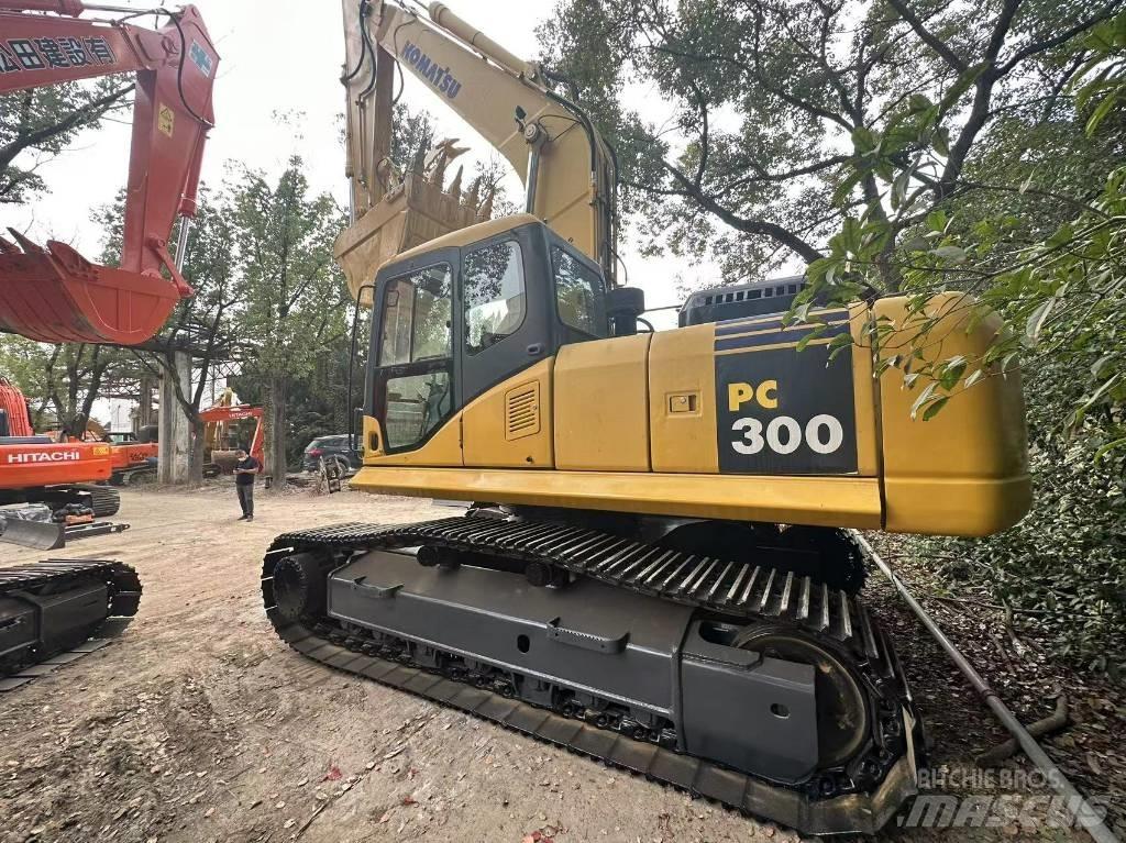 Komatsu PC 300 Pásové rýpadlá