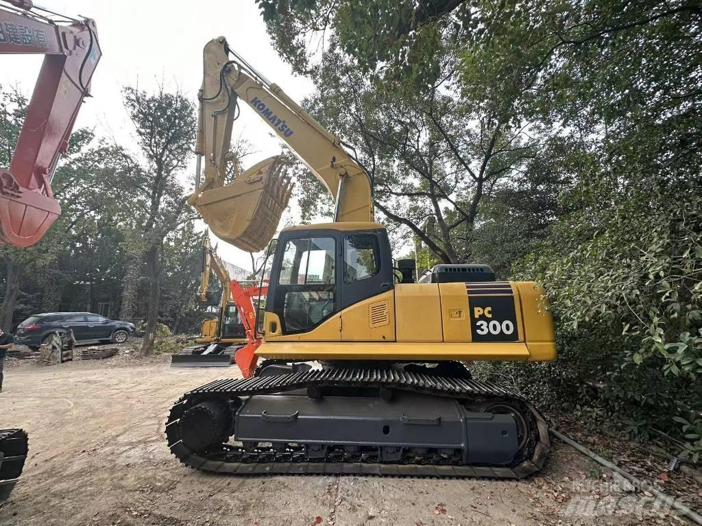 Komatsu PC 300 Pásové rýpadlá