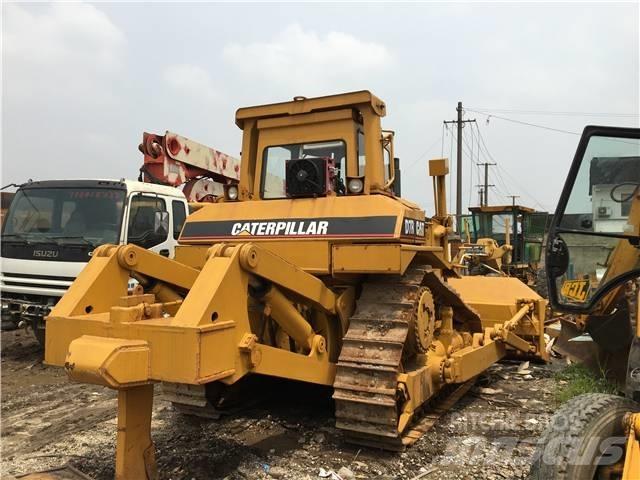 CAT D 7 R Pásové dozéry