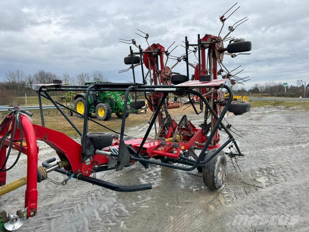 Fella TH901 trans Obracače a zhrabovače sena