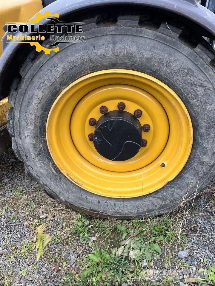 CAT TL 943 Teleskopické manipulátory