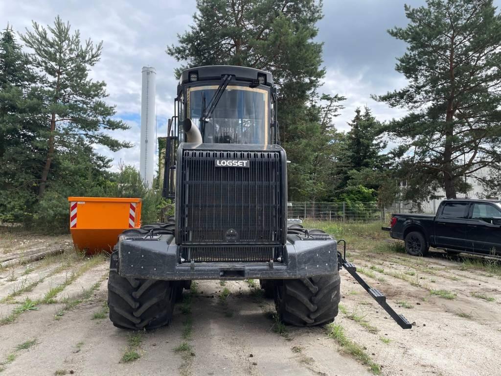 Logset 8F Lesné traktory