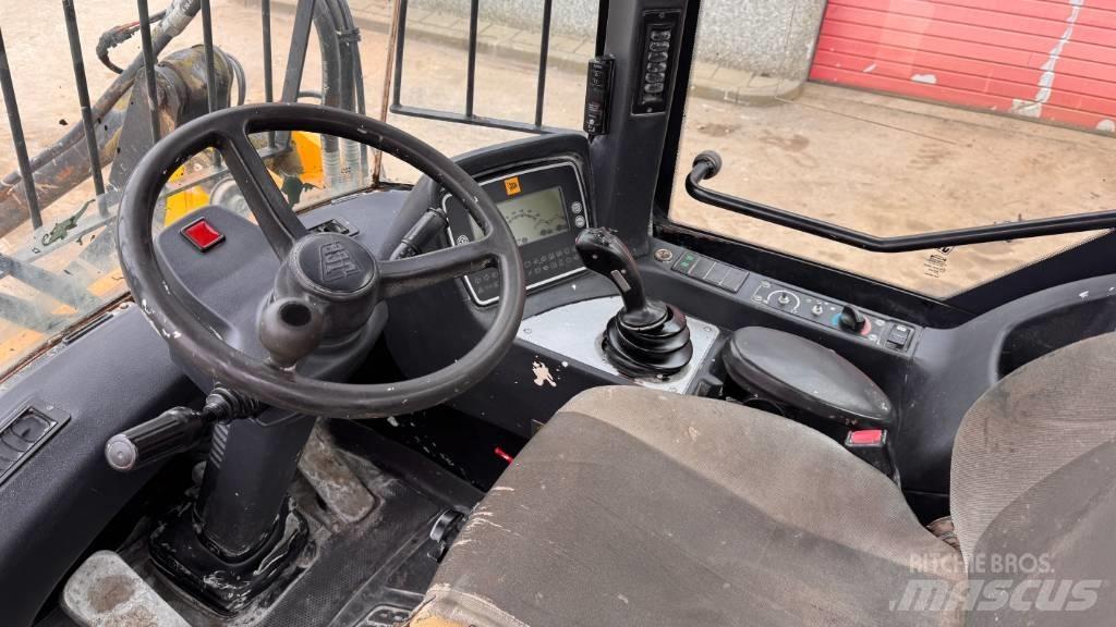 JCB 411 Kolesové nakladače