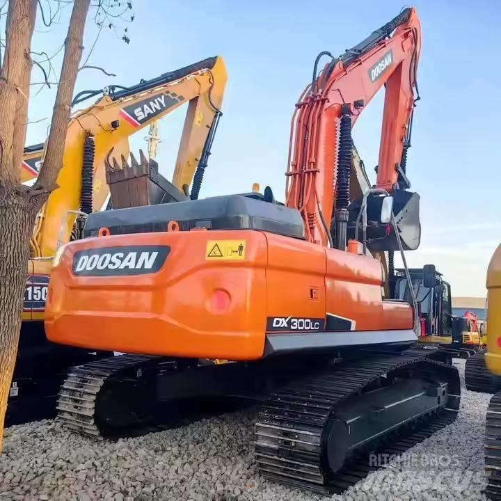 Doosan DH300 Pásové rýpadlá