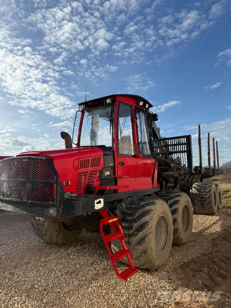 Komatsu 865 Lesné traktory