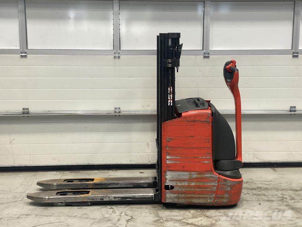 Linde L12 I Ručne vedené vysokozdvižné vozíky